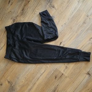 Under armour fleece-lined joggers. .